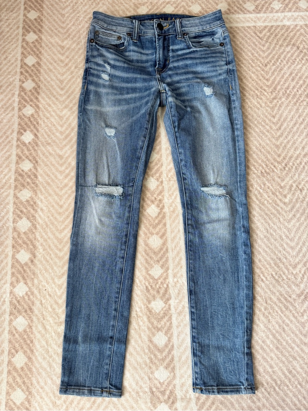American Eagle Outfitters men’s Skinny Distressed Blue Jeans
